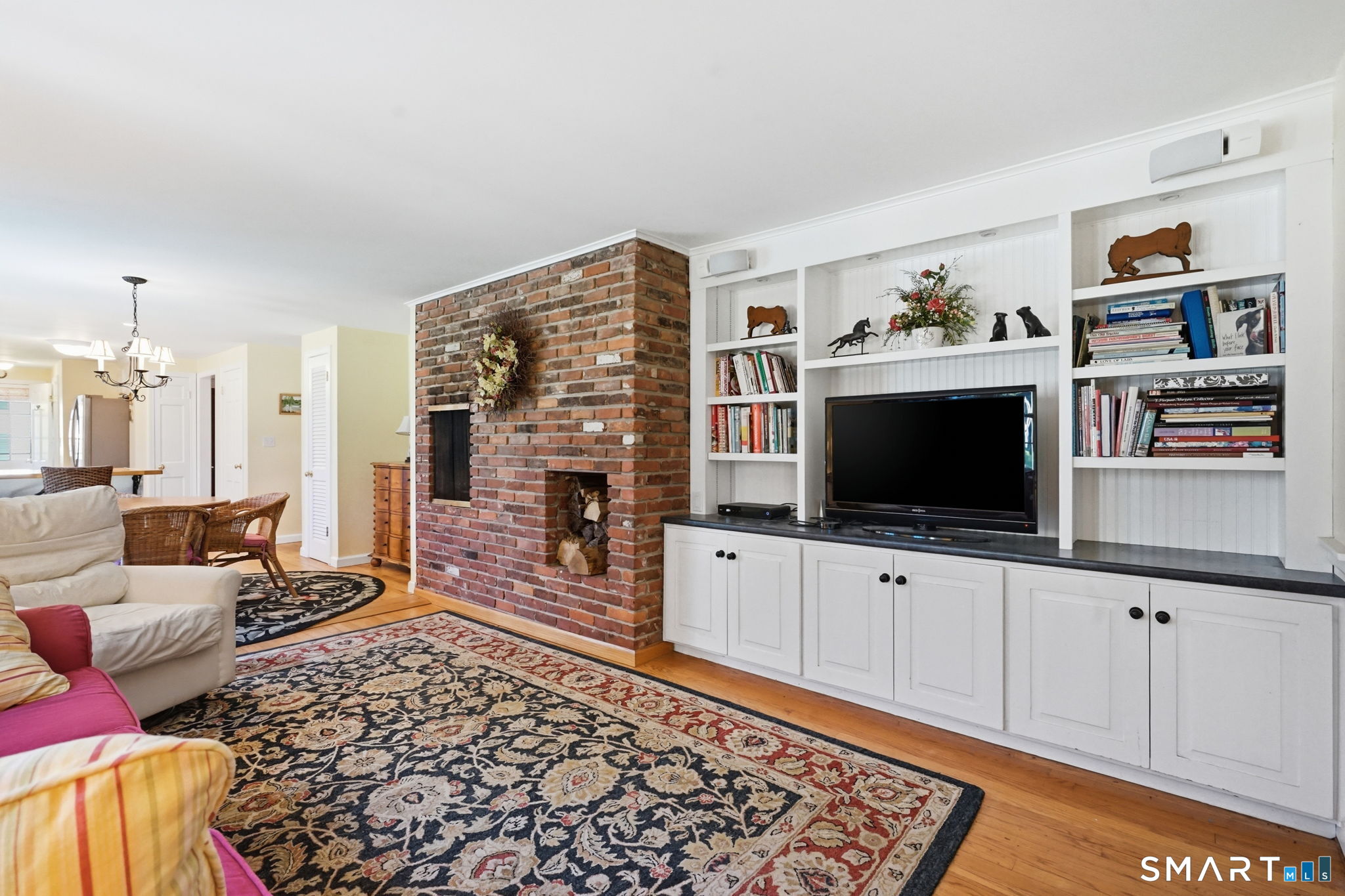 22 Chestnut Hill Road Simsbury CT 06092