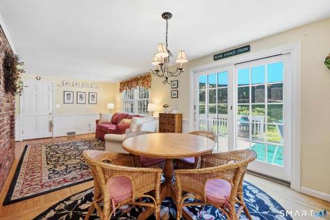 22 Chestnut Hill Road Simsbury CT 06092