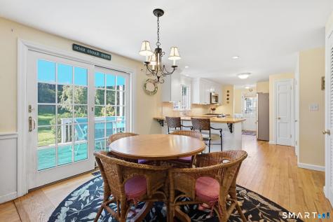 22 Chestnut Hill Road Simsbury CT 06092