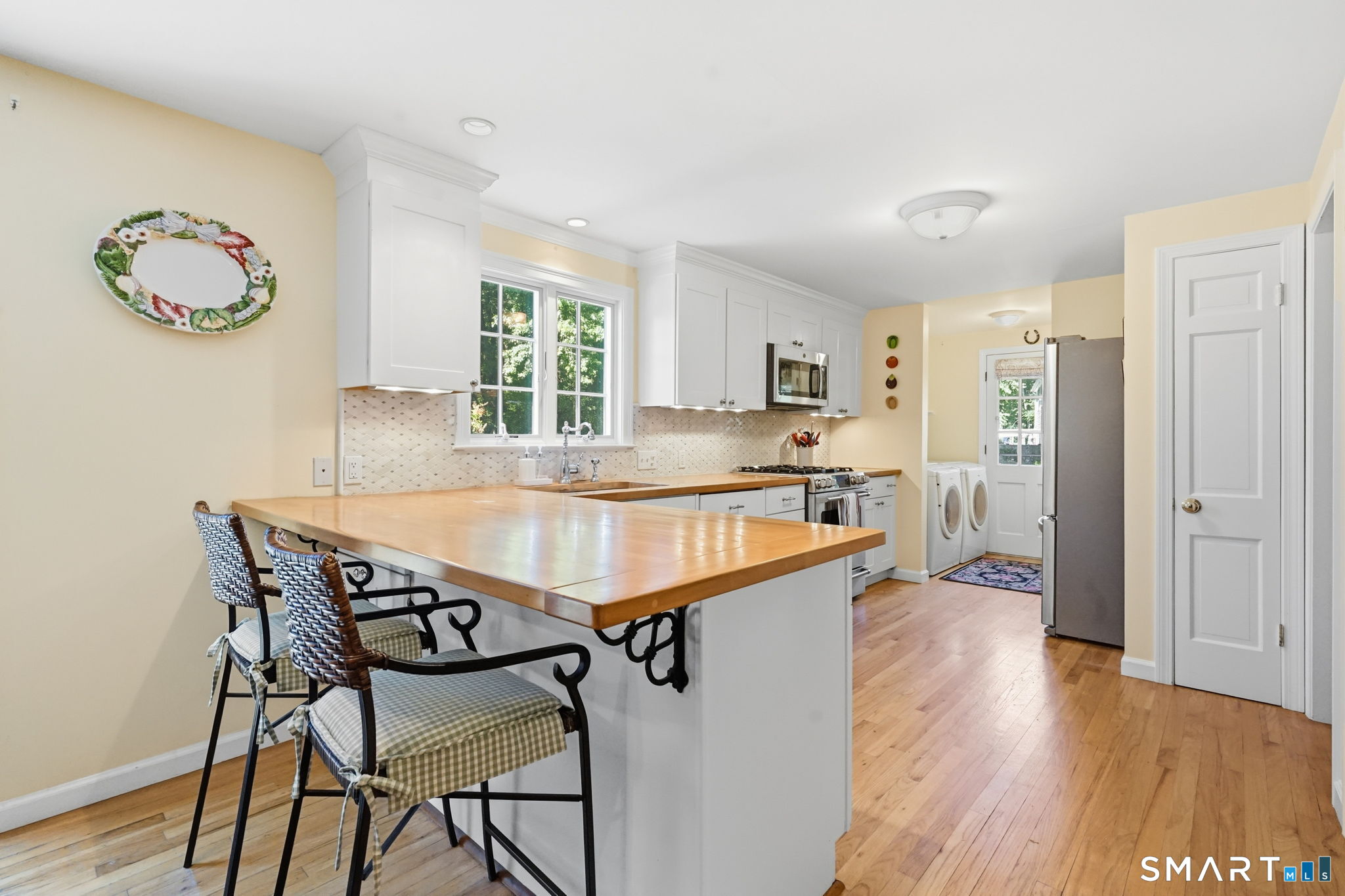 22 Chestnut Hill Road Simsbury CT 06092