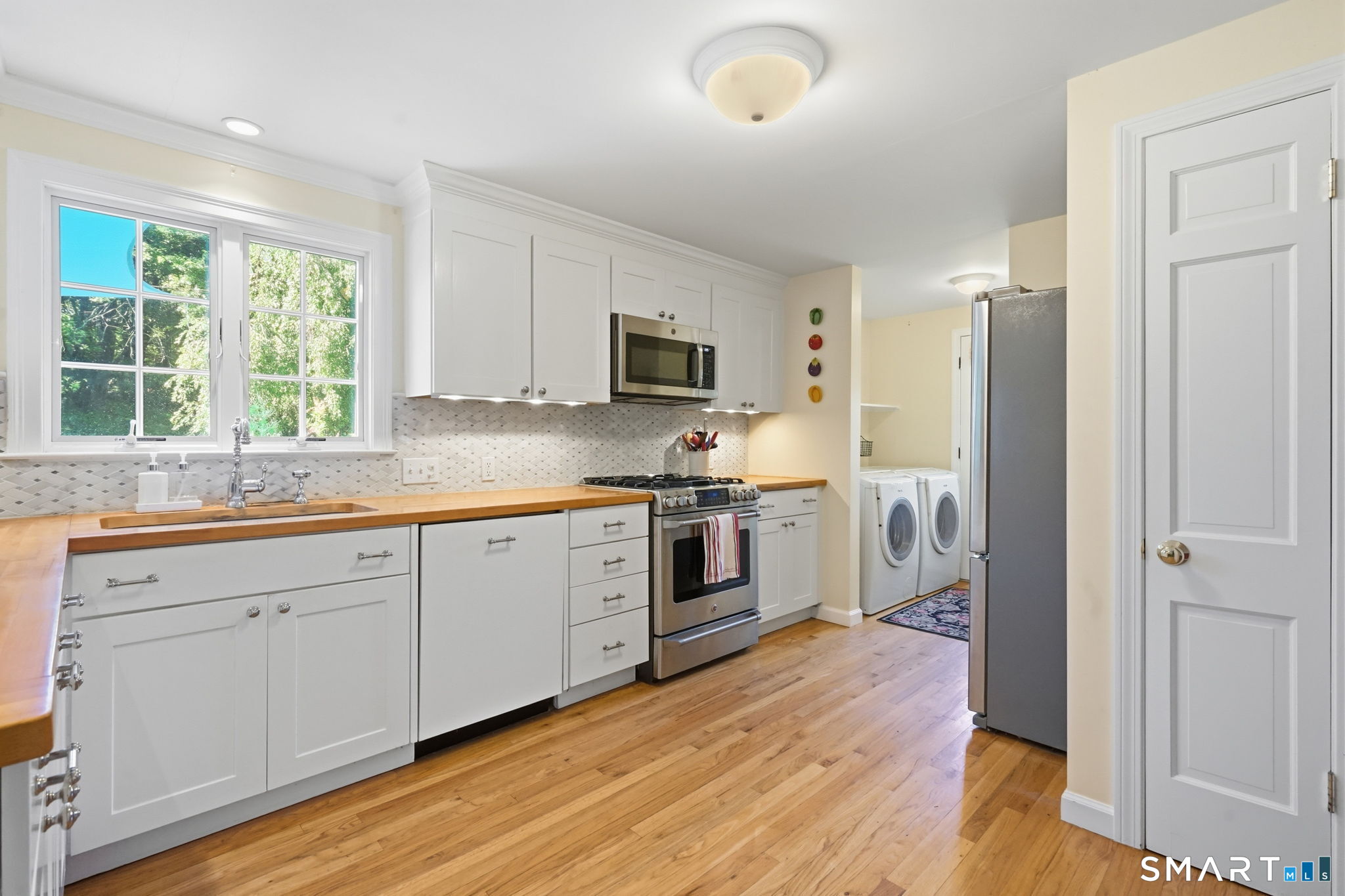 22 Chestnut Hill Road Simsbury CT 06092