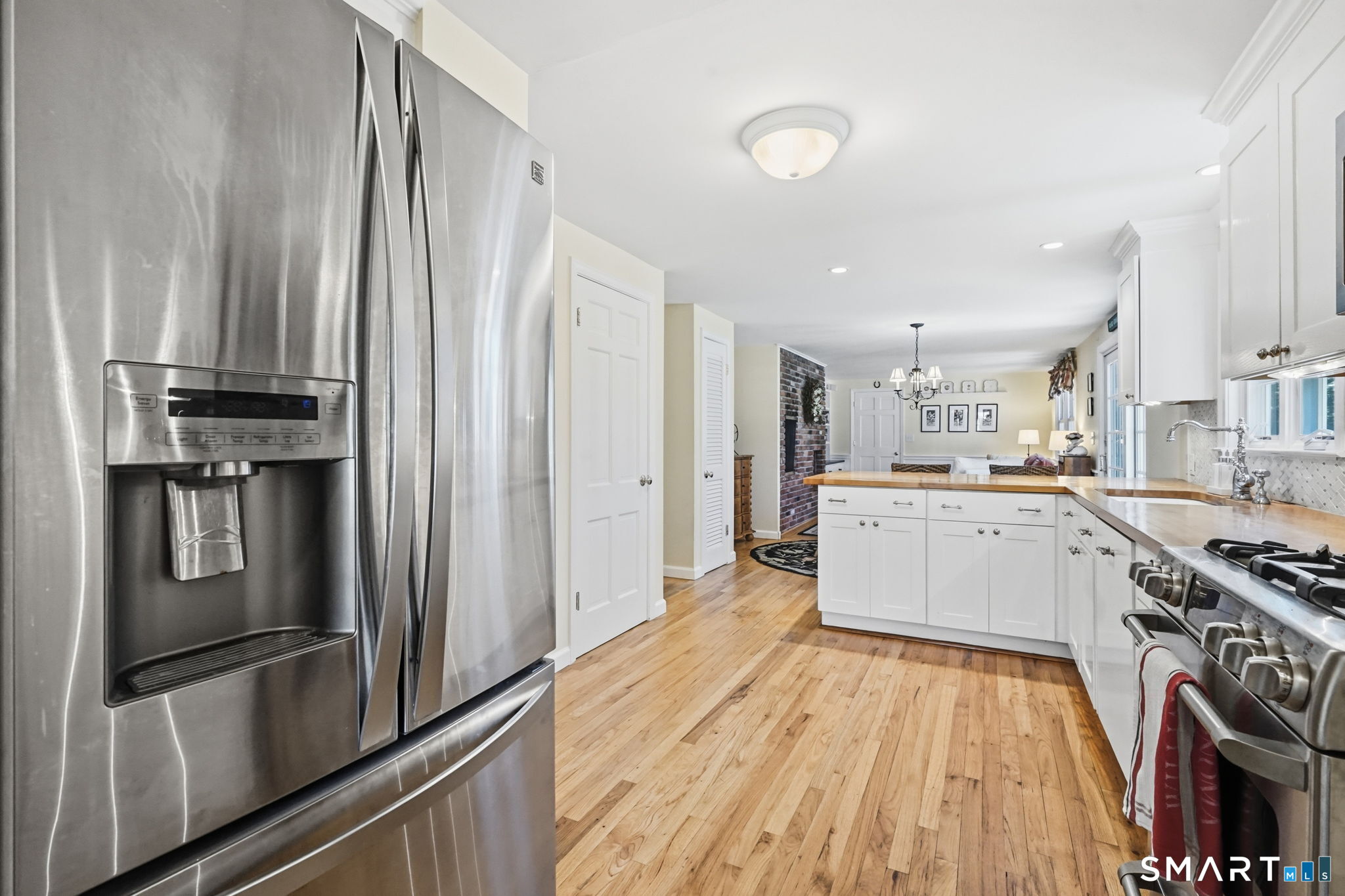 22 Chestnut Hill Road Simsbury CT 06092
