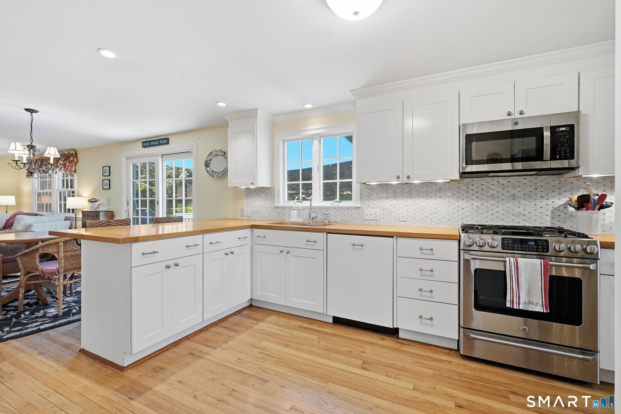 22 Chestnut Hill Road Simsbury CT 06092