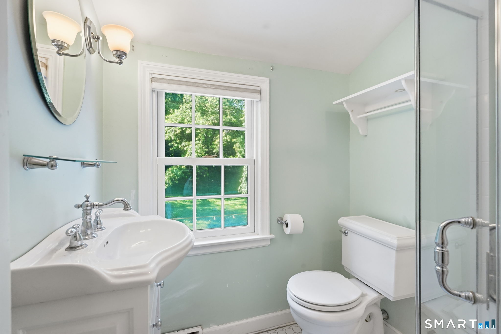 22 Chestnut Hill Road Simsbury CT 06092