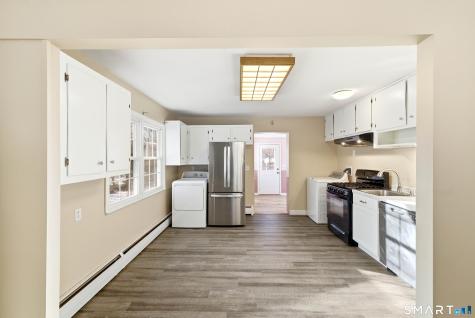 57 Hellstrom Road East Haven CT 06512