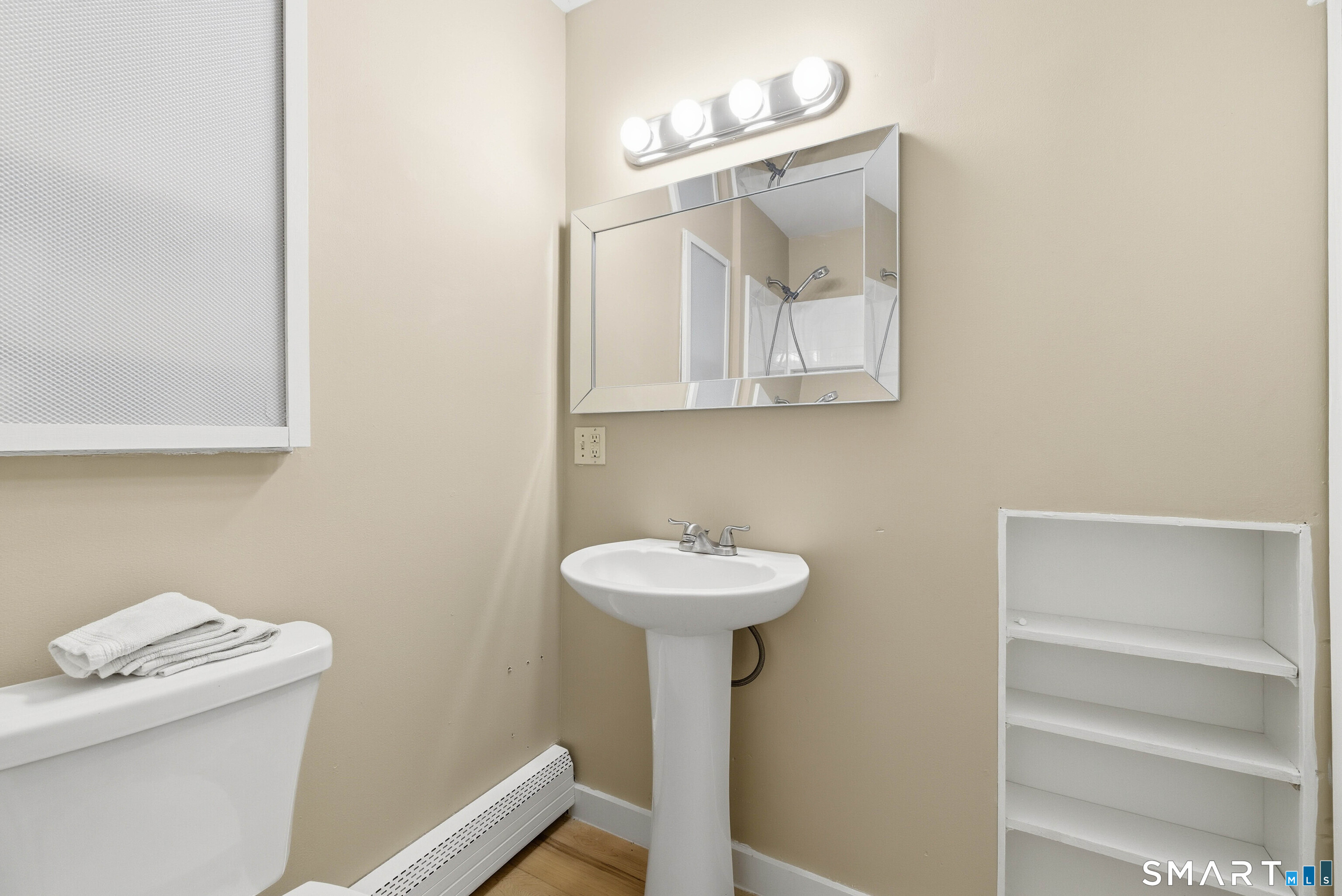 57 Hellstrom Road East Haven CT 06512