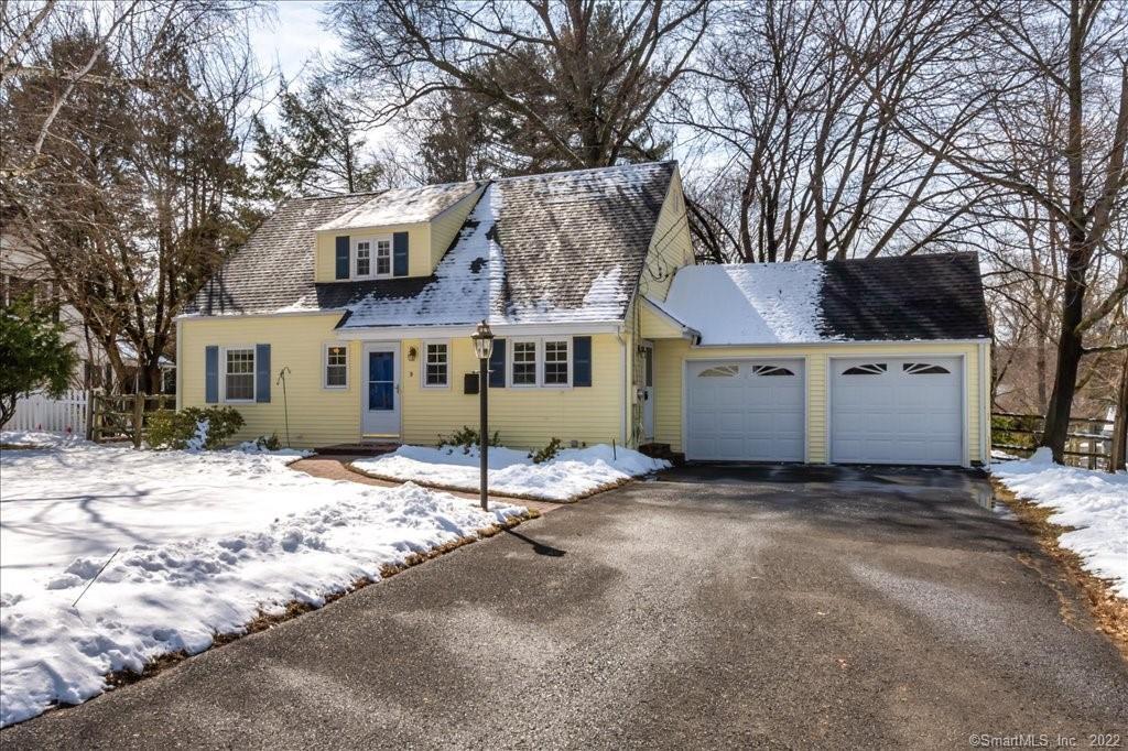 9 Briarwood Road West Hartford CT 06107