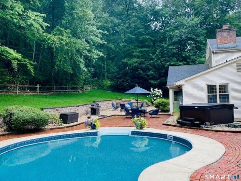 34 Tunxis Trail Bolton CT 06043