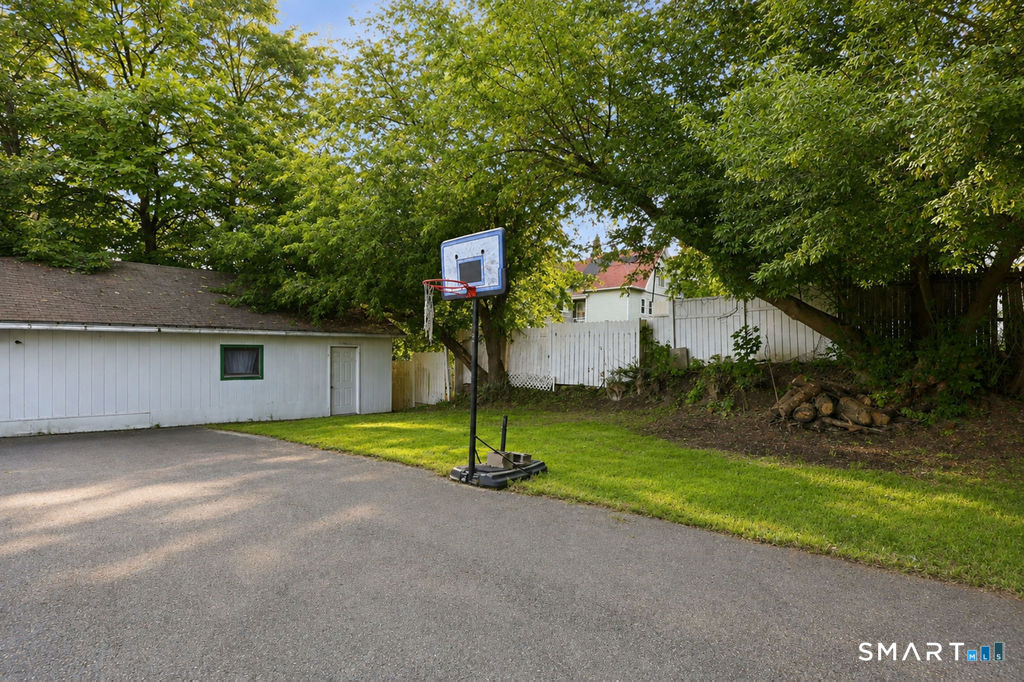 639 Arch Street New Britain CT 06051