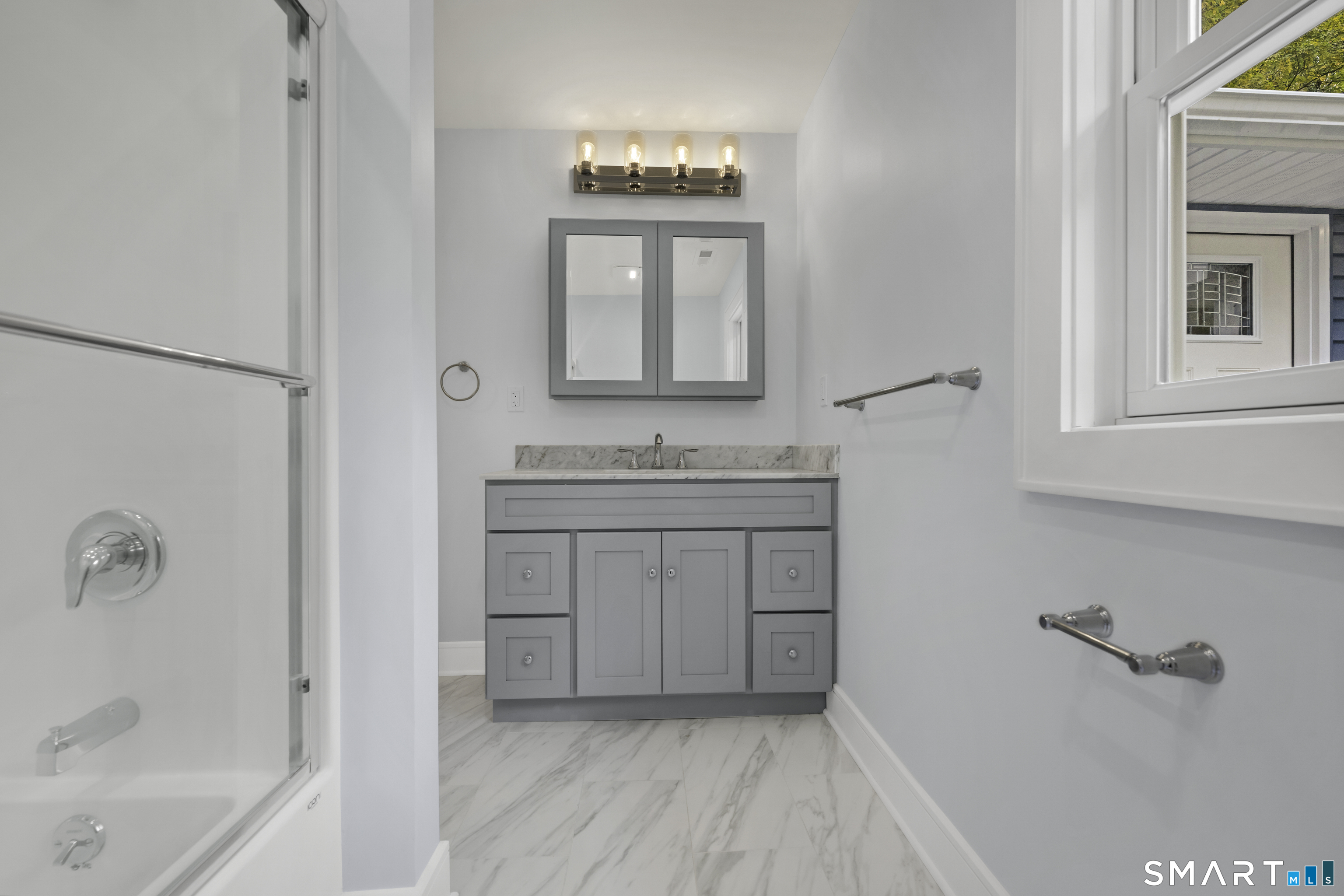 1217 Main North Street Woodbury CT 06798