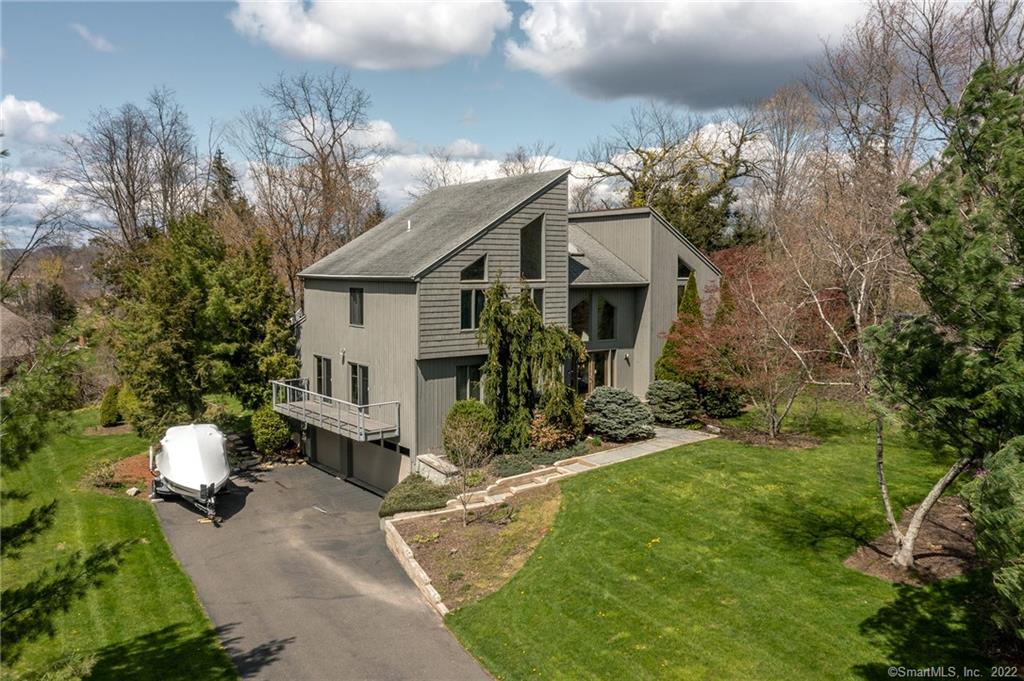 4 Premium Point Lane Brookfield CT 06804