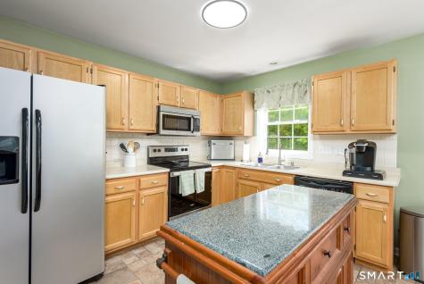 12 Brook Circle Wallingford CT 06492
