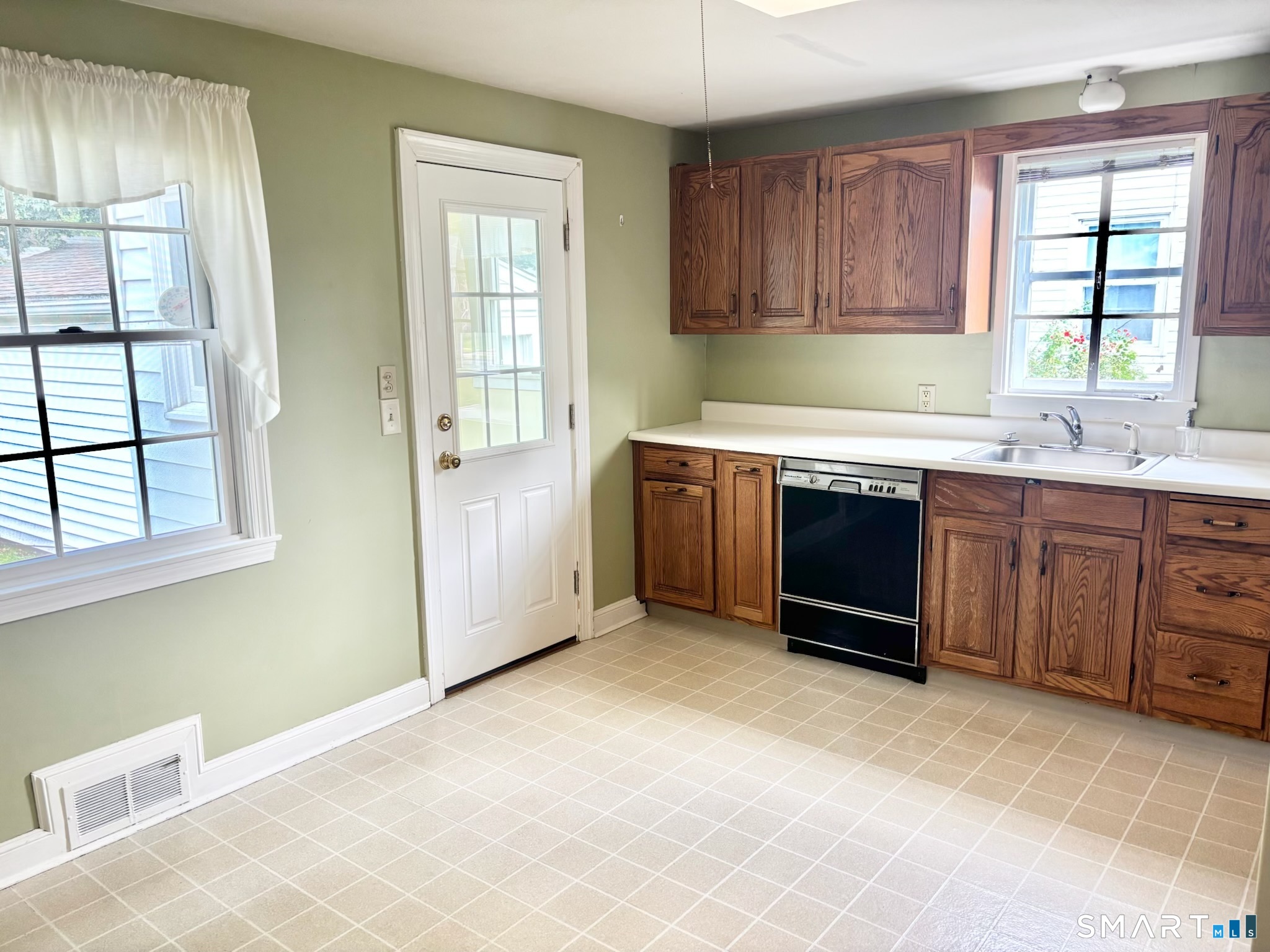 303 Cooper Hill Street Manchester CT 06040