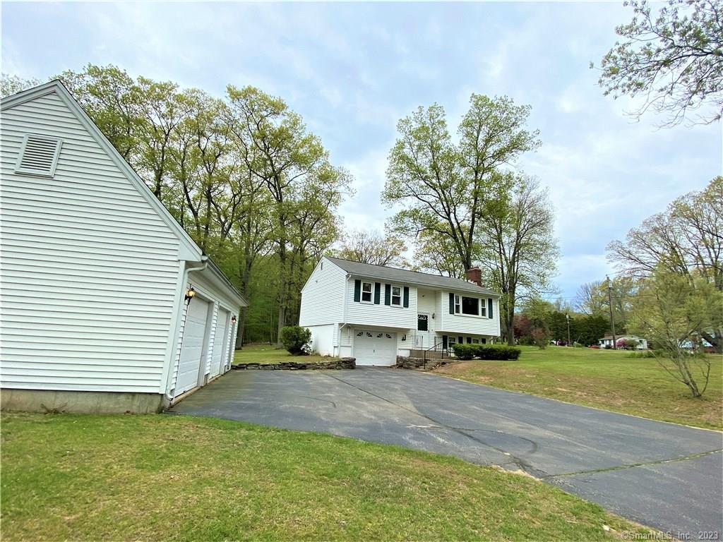 27 Carriage Drive Lebanon CT 06249
