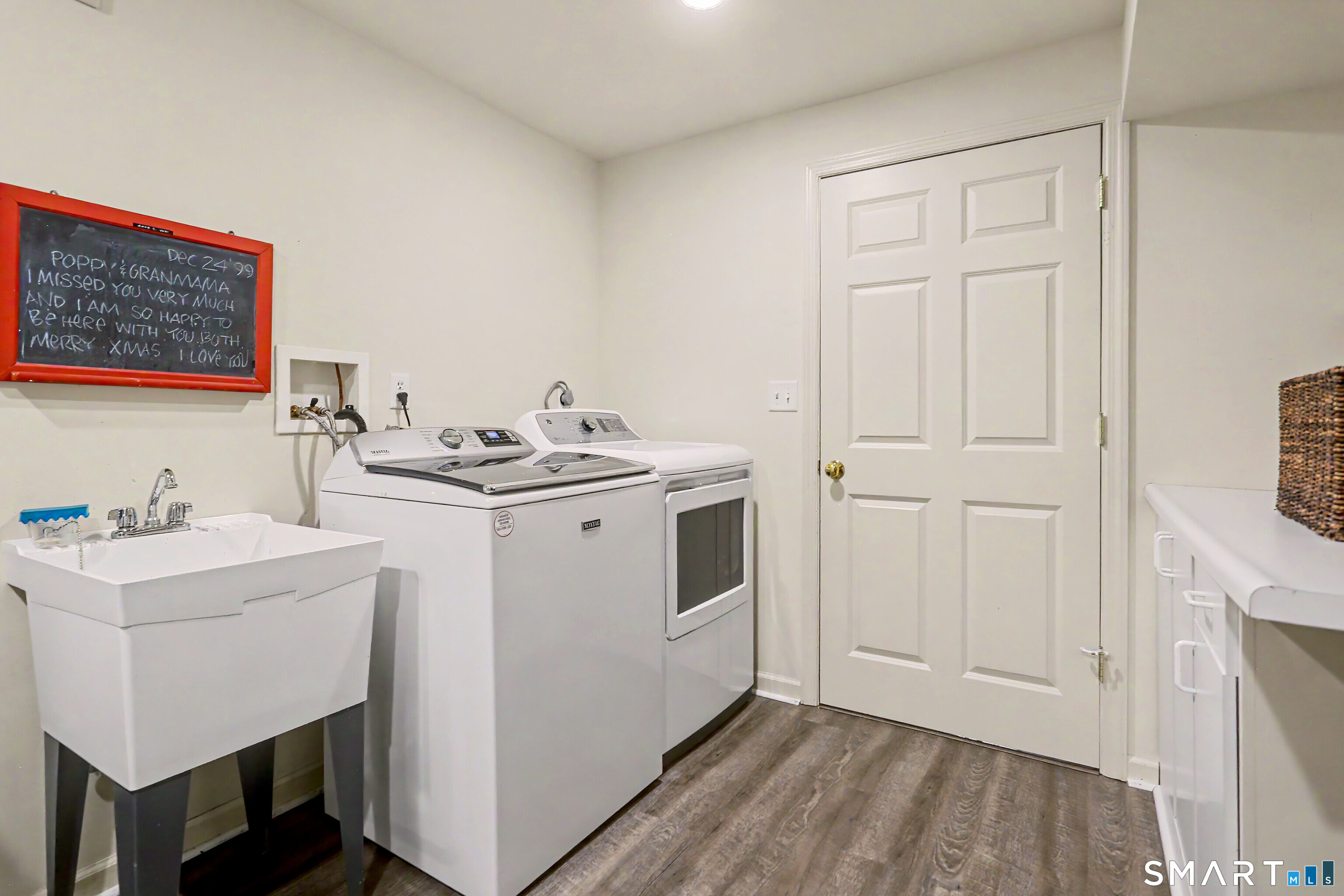 1747 Jennings Road Fairfield CT 06824