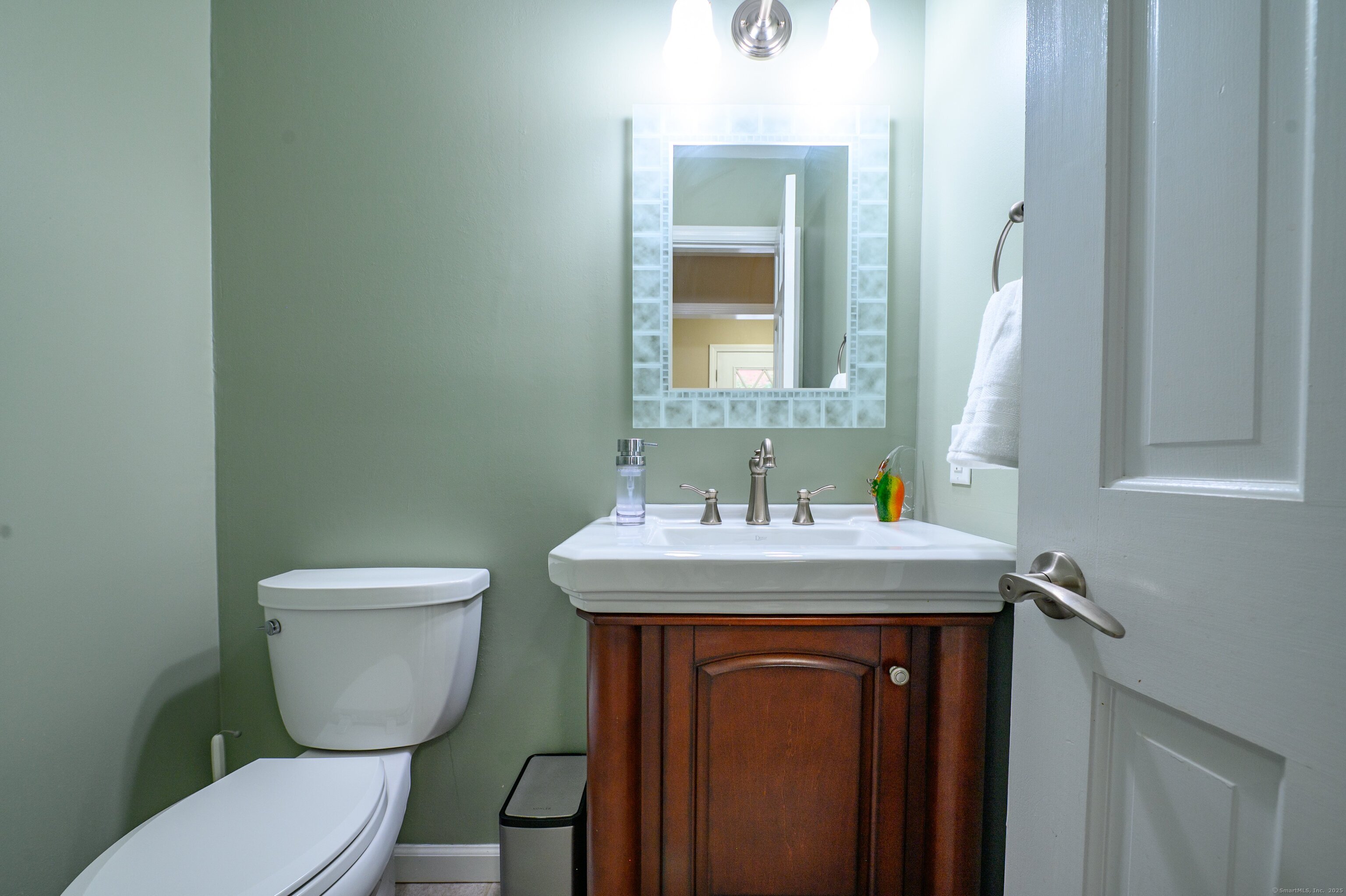 85 Inverness Court Cheshire CT 06410