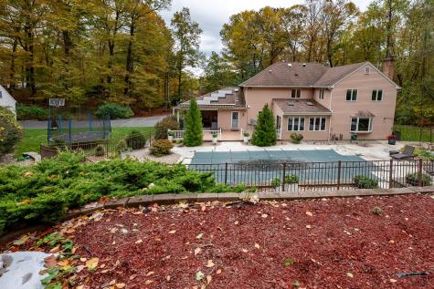 85 Inverness Court Cheshire CT 06410