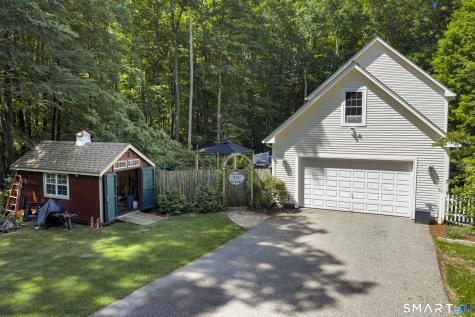 391 Squaw Hollow Road Ashford CT 06278