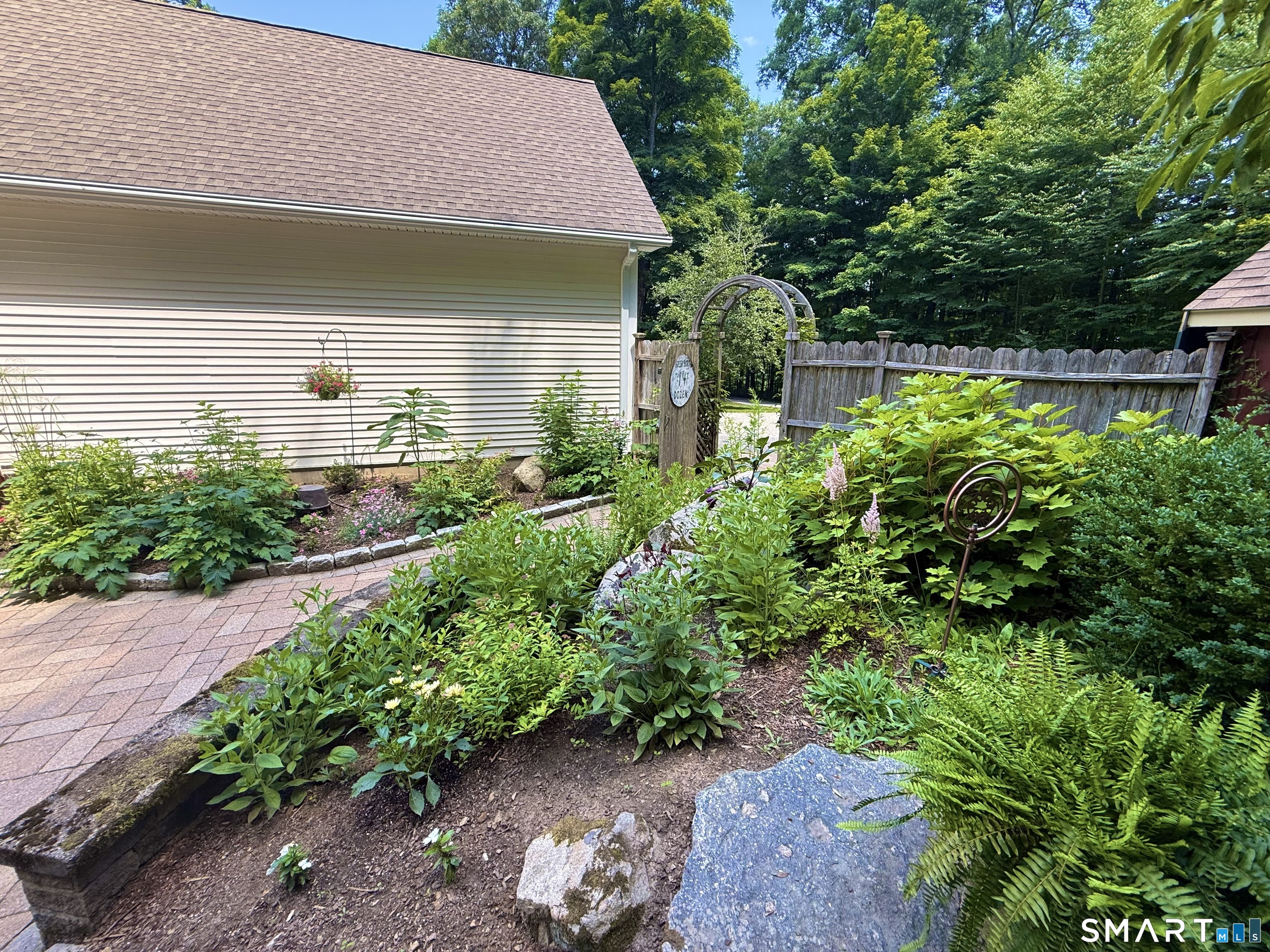 391 Squaw Hollow Road Ashford CT 06278