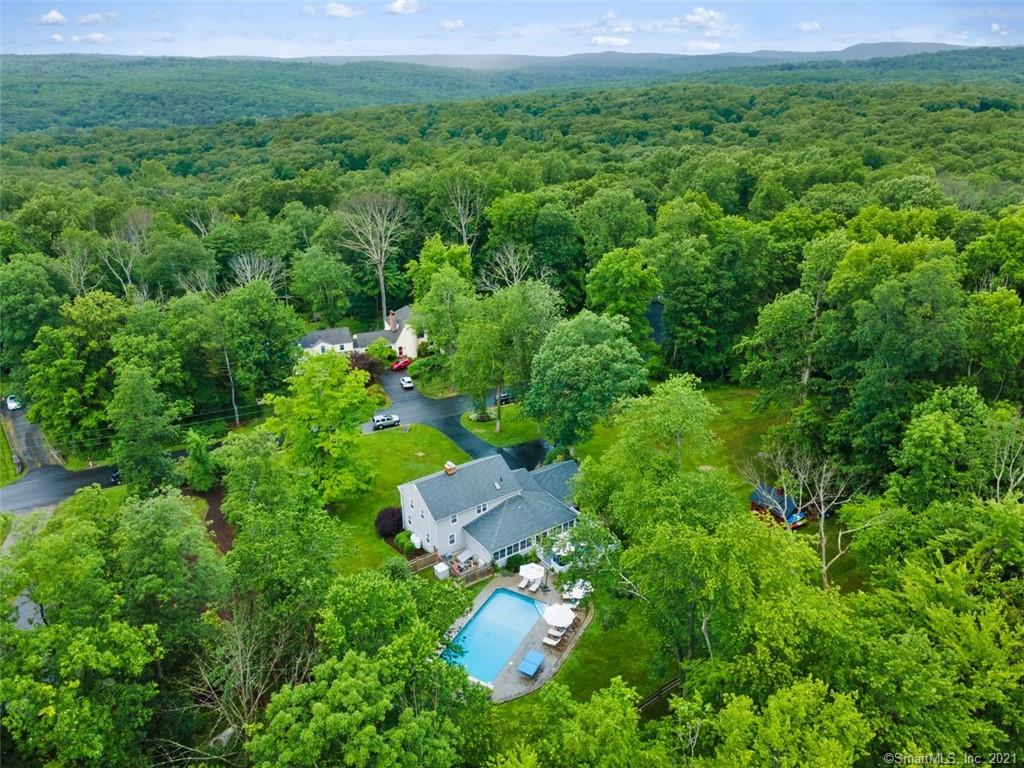 62 Great Oak Lane Redding CT 06896