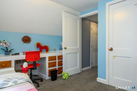 33 Washington Street Plainville CT 06062