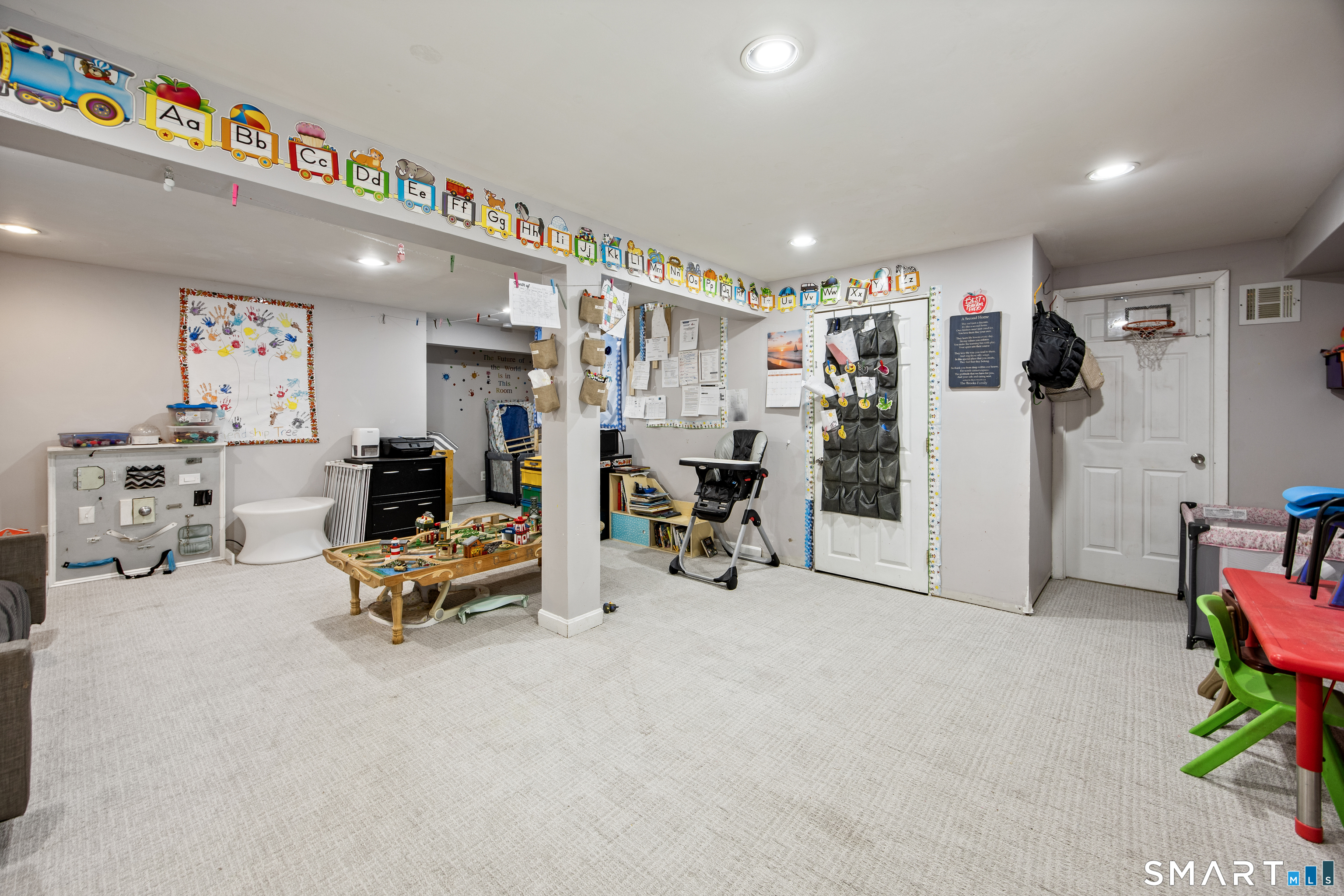 16 Sorensen Road West Haven CT 06516