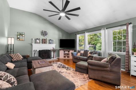 86 Rolling Wood Drive Stamford CT 06905