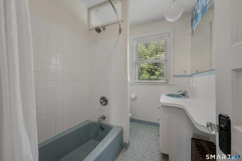 117 Blydenburg Avenue New London CT 06320