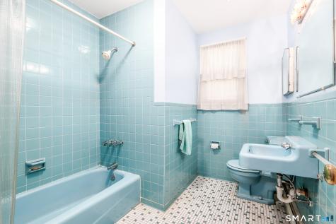 124 Chestnut Hill Road Trumbull CT 06611