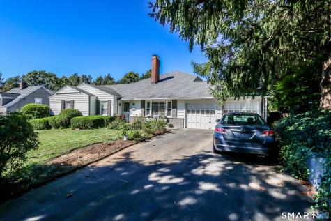 124 Chestnut Hill Road Trumbull CT 06611