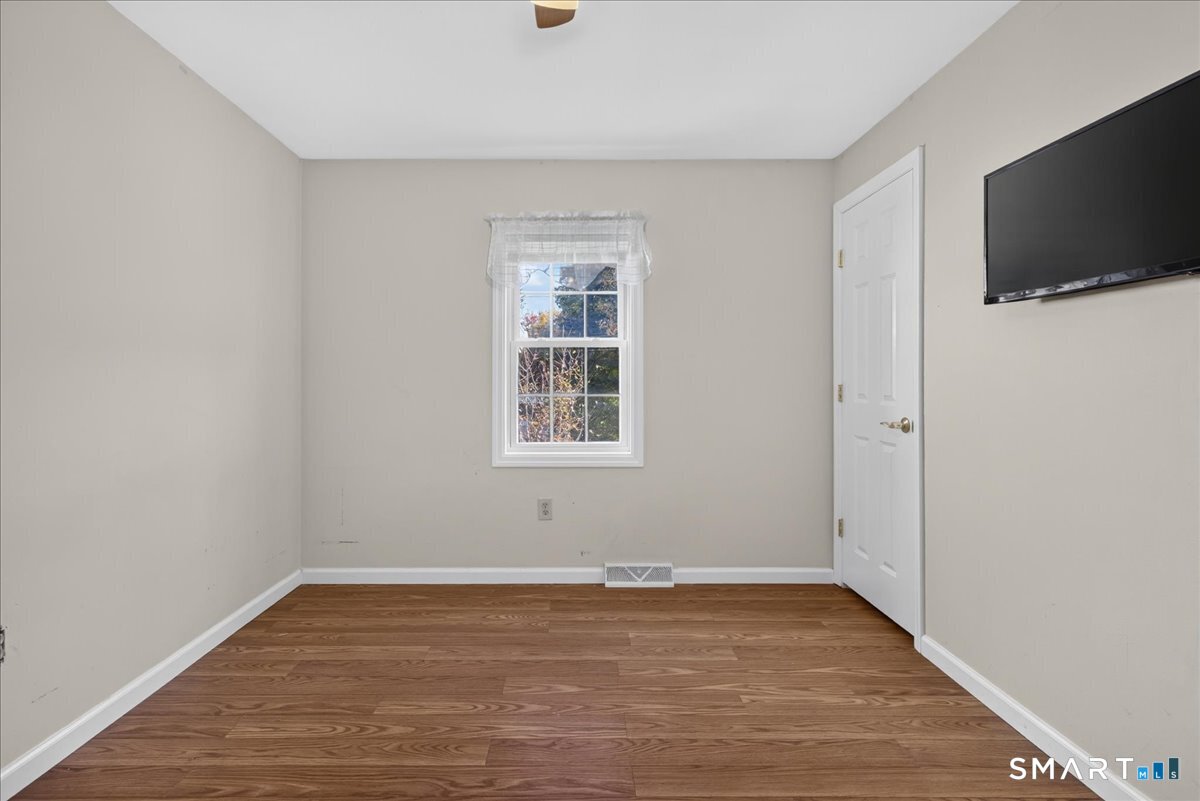4 Elaine Drive Seymour CT 06483