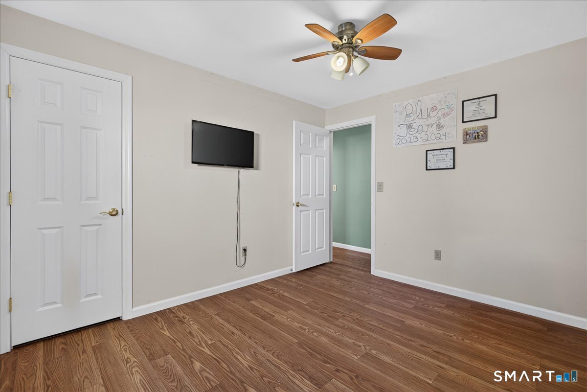 4 Elaine Drive Seymour CT 06483