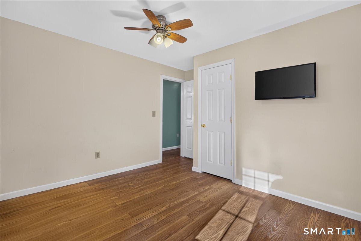 4 Elaine Drive Seymour CT 06483