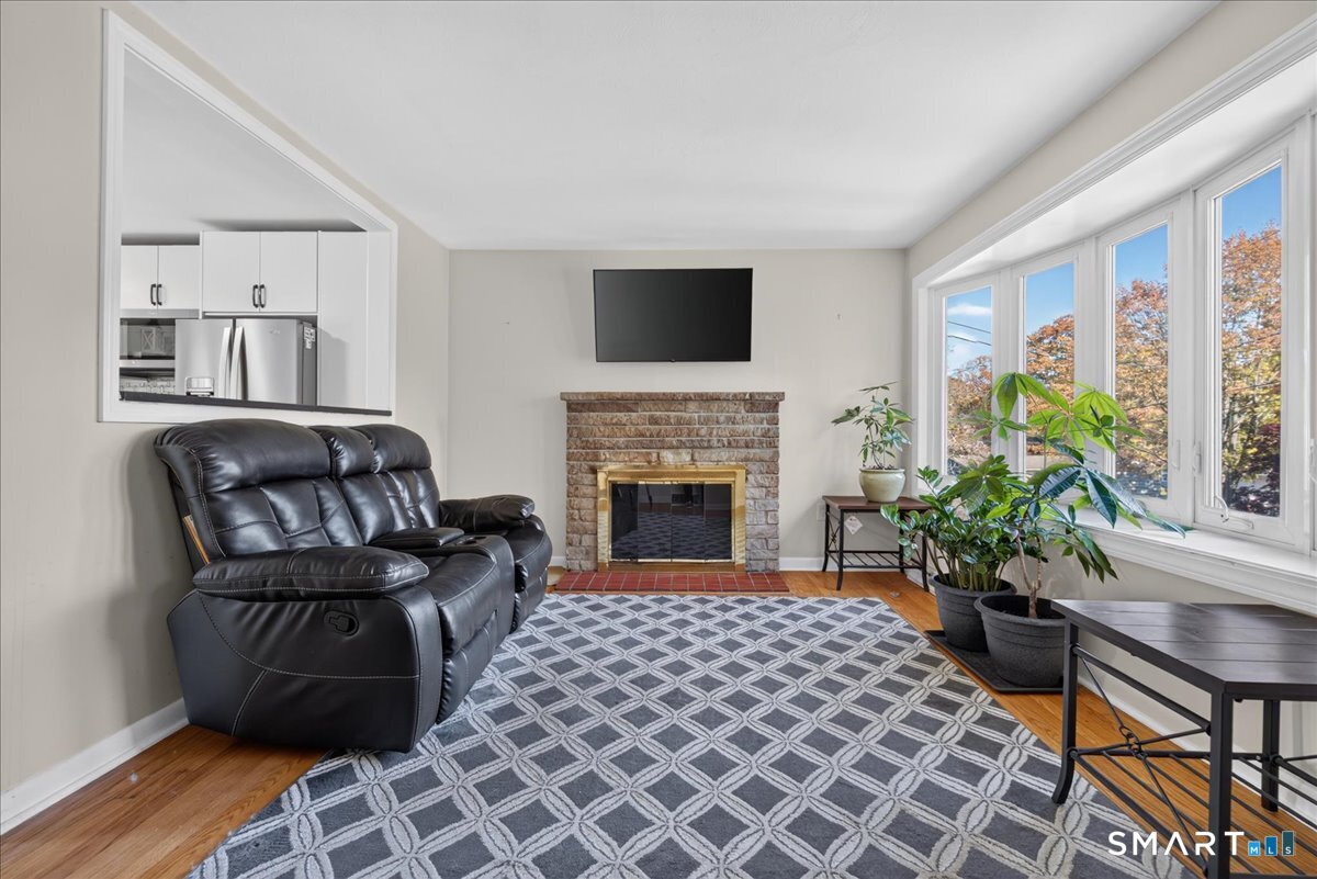 4 Elaine Drive Seymour CT 06483