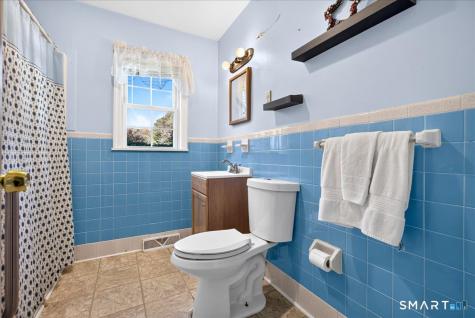 4 Elaine Drive Seymour CT 06483