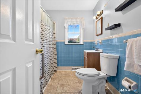 4 Elaine Drive Seymour CT 06483