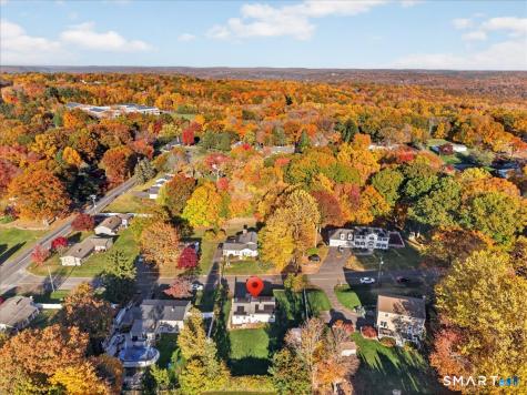 4 Elaine Drive Seymour CT 06483