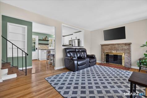 4 Elaine Drive Seymour CT 06483