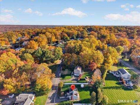 4 Elaine Drive Seymour CT 06483