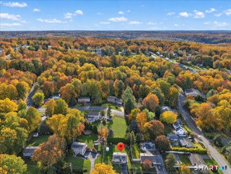 4 Elaine Drive Seymour CT 06483