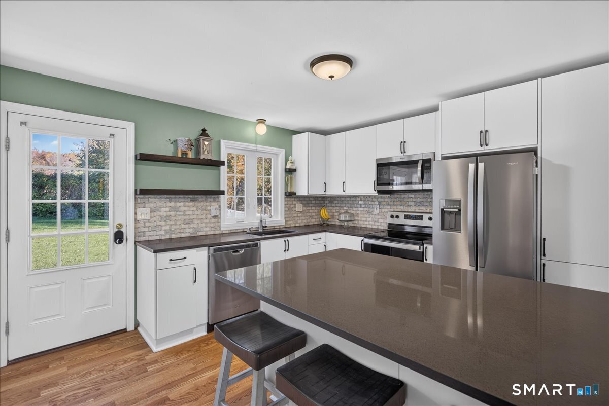 4 Elaine Drive Seymour CT 06483