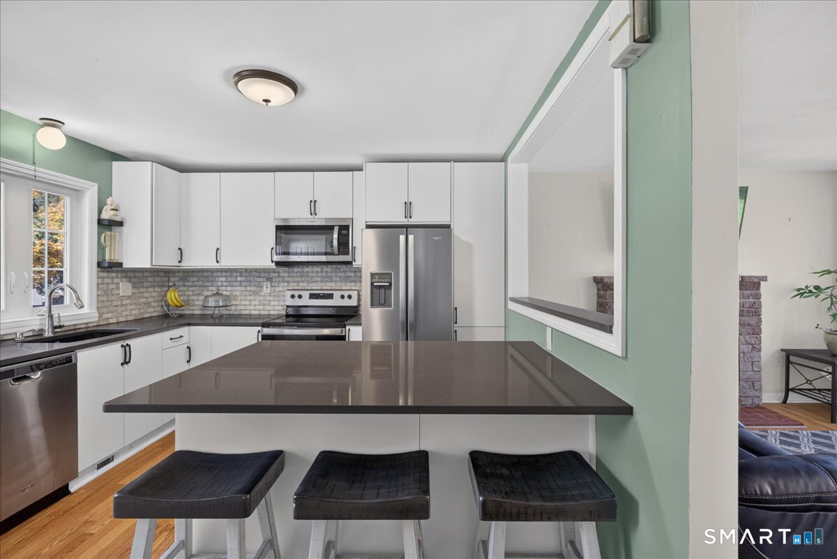 4 Elaine Drive Seymour CT 06483