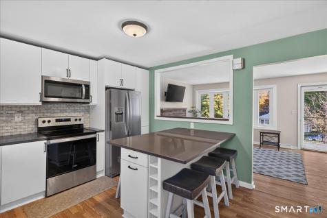 4 Elaine Drive Seymour CT 06483