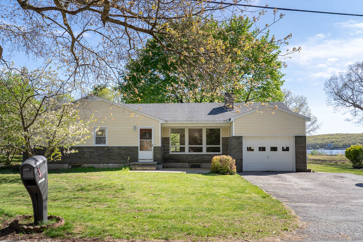 5 Mull Berry Drive Ledyard CT 06335