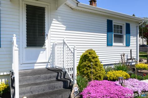 8 Teddy Lane Norwich CT 06360