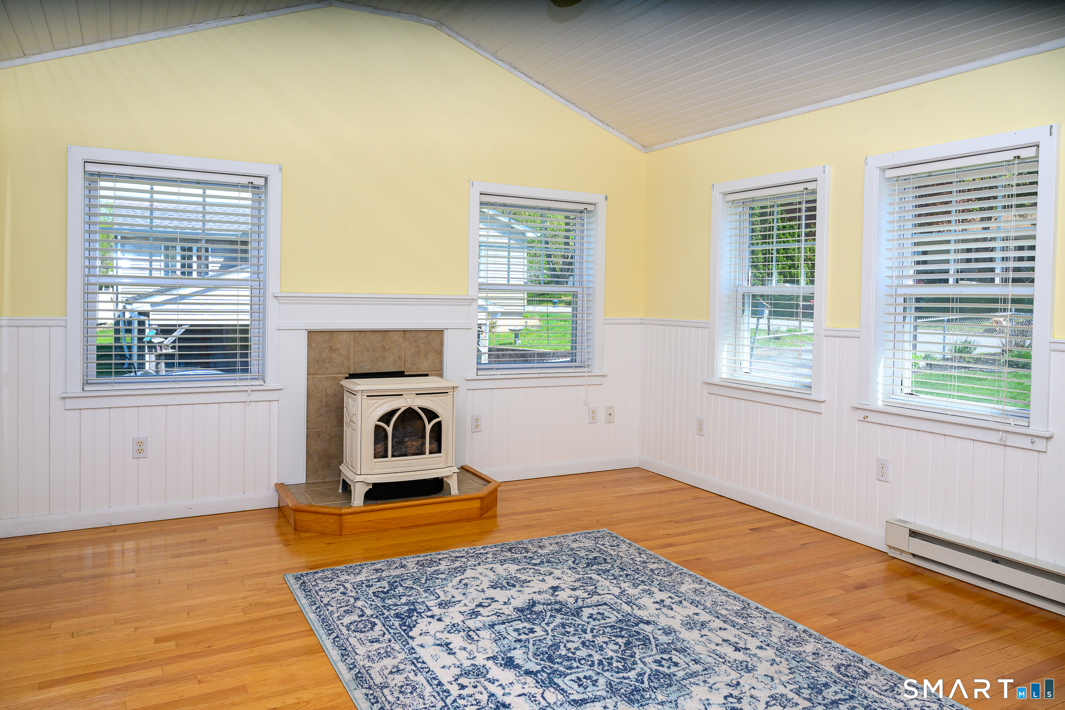 8 Teddy Lane Norwich CT 06360