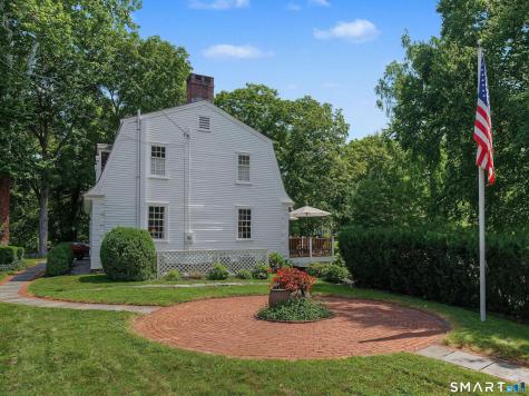 25 River Road Essex CT 06426