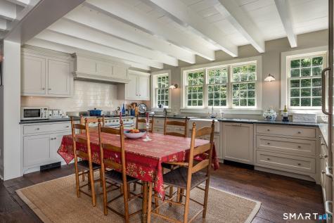 25 River Road Essex CT 06426