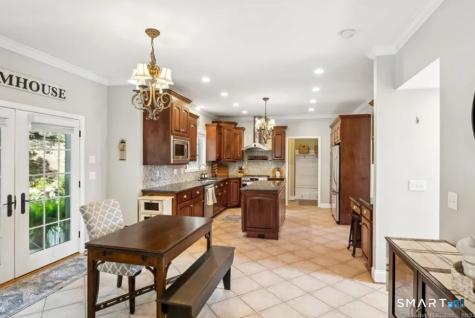 1 Angelas Way Burlington CT 06013
