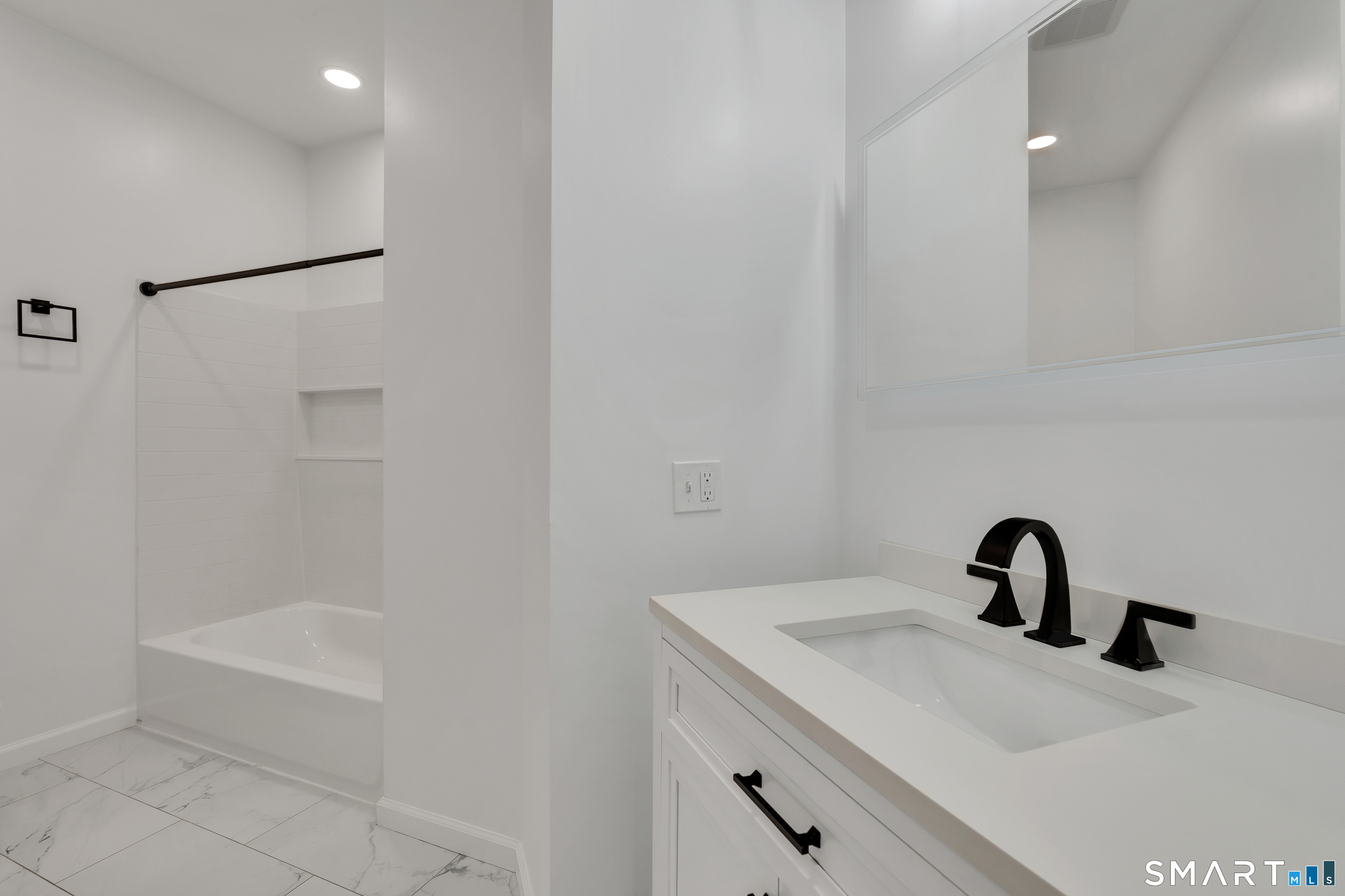 7 Thamesview Pentway Ledyard CT 06335